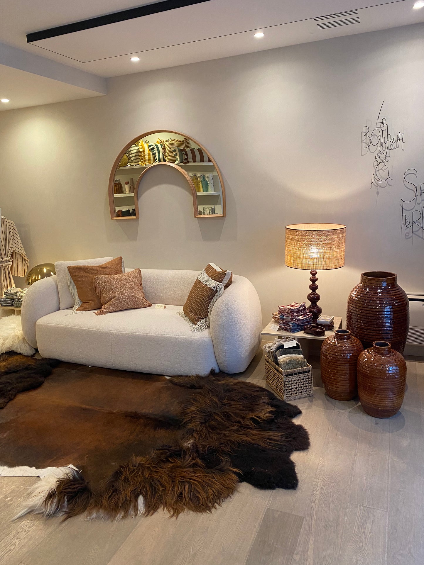 Brown carpet made by Carine Boxy - Pick up in store
