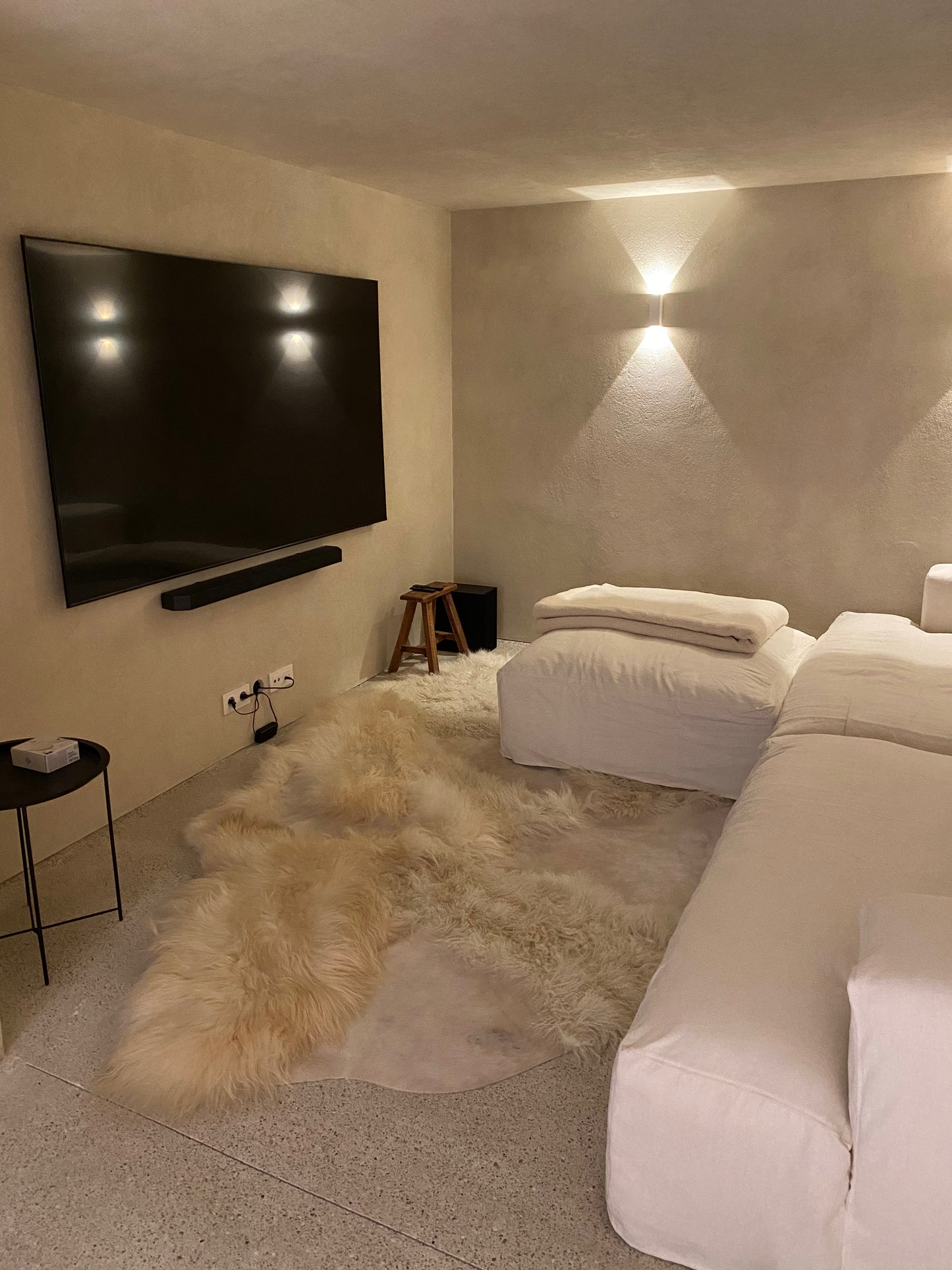 White carpet made by Carine boxy