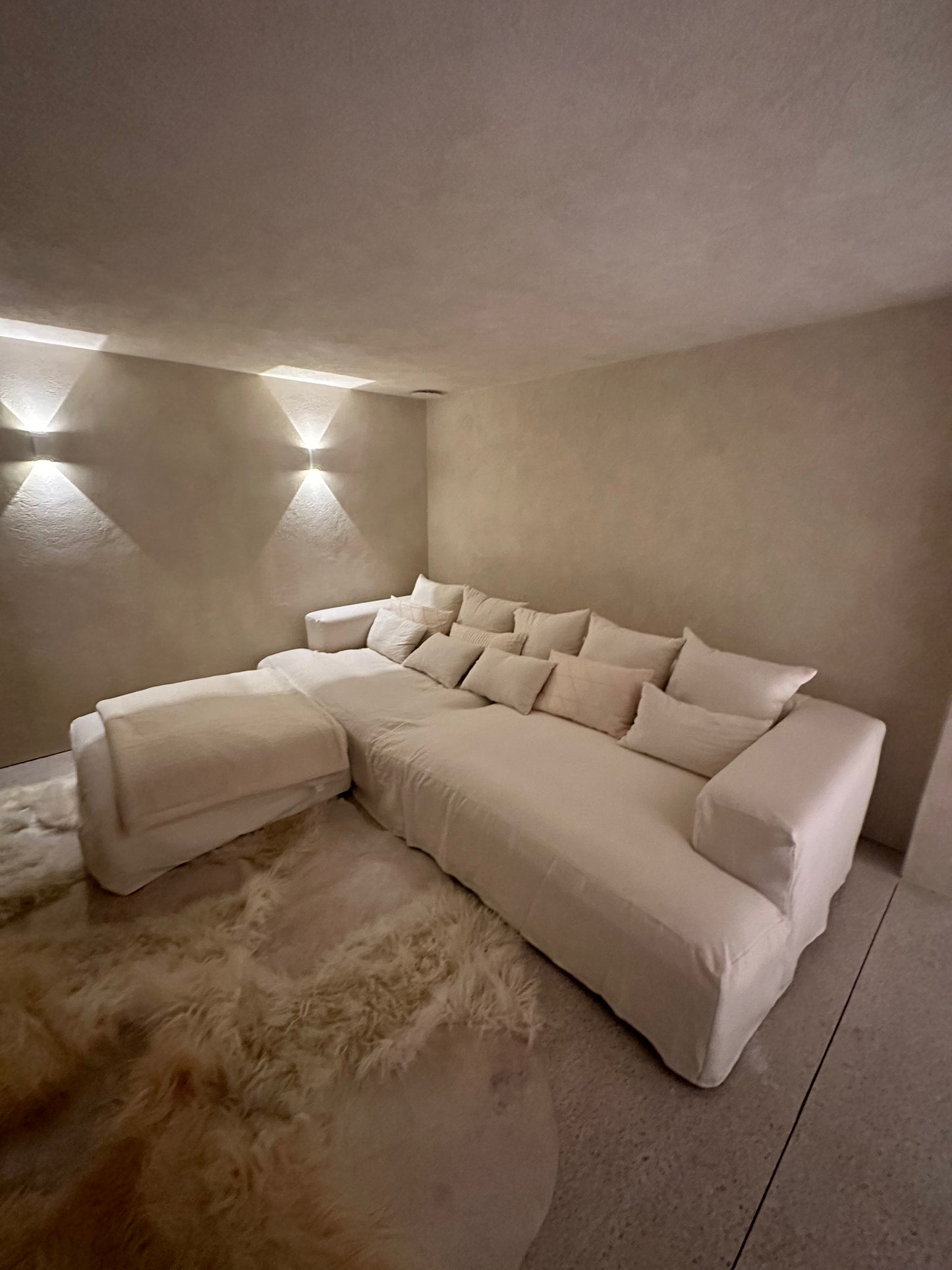 Linen XXL sofa and pouf