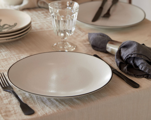 Natural & black dinnerware collection