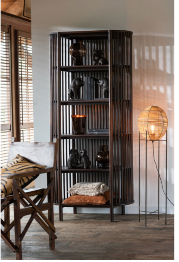 Dark brown wooden dressers - E-mail to order