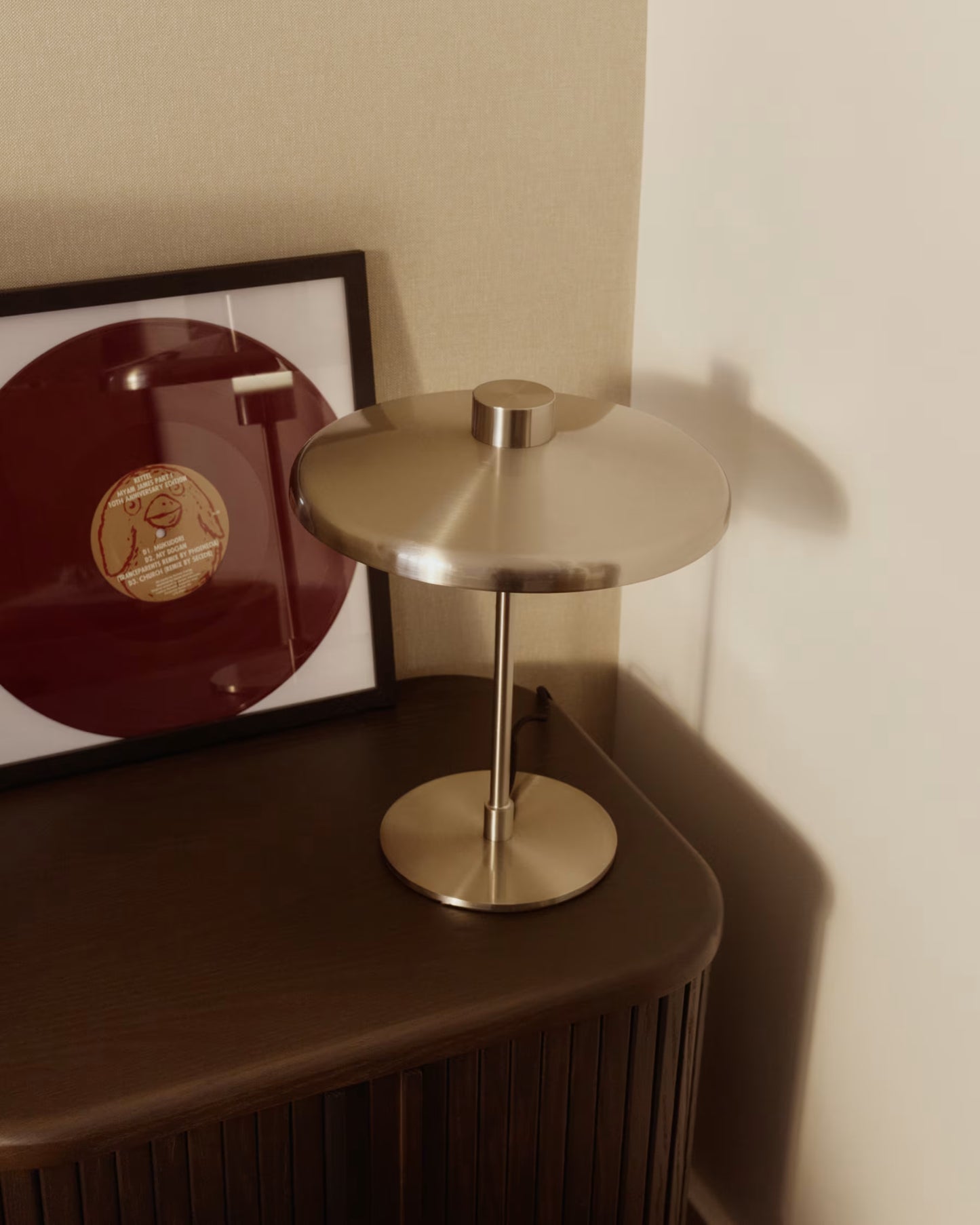 Nuva lamp