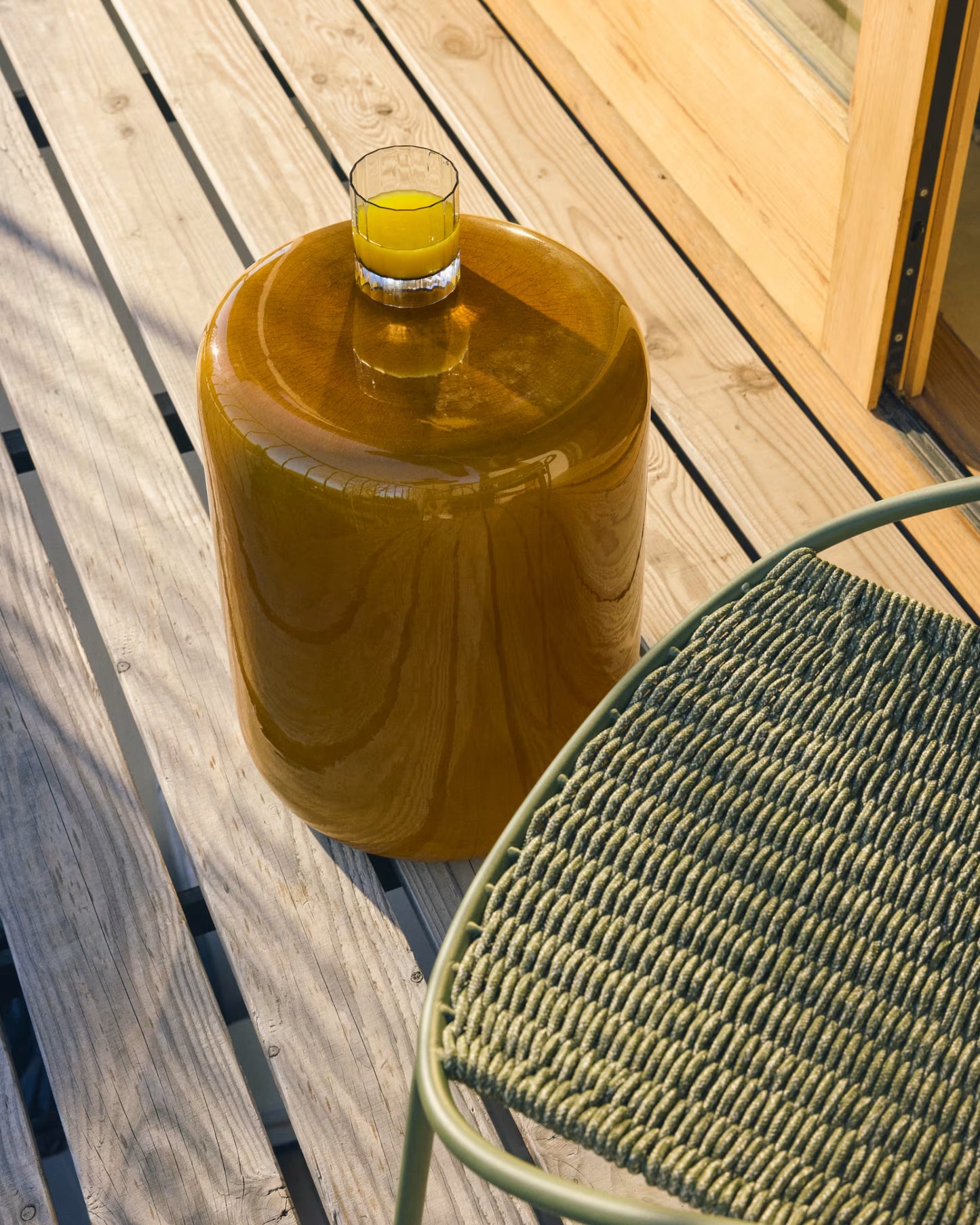 Ceramic side table yellow