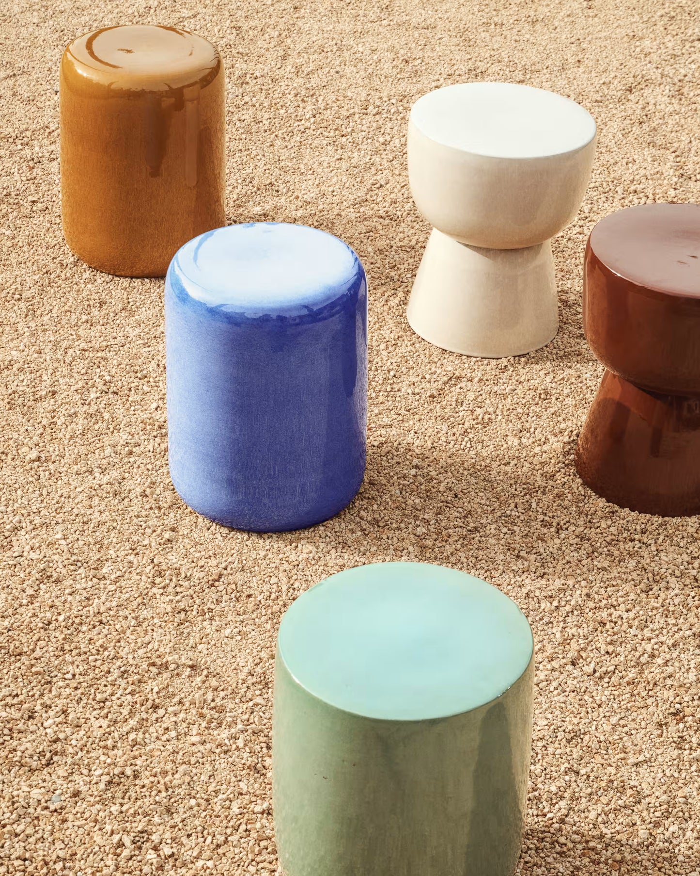 Ceramic side table turquoise