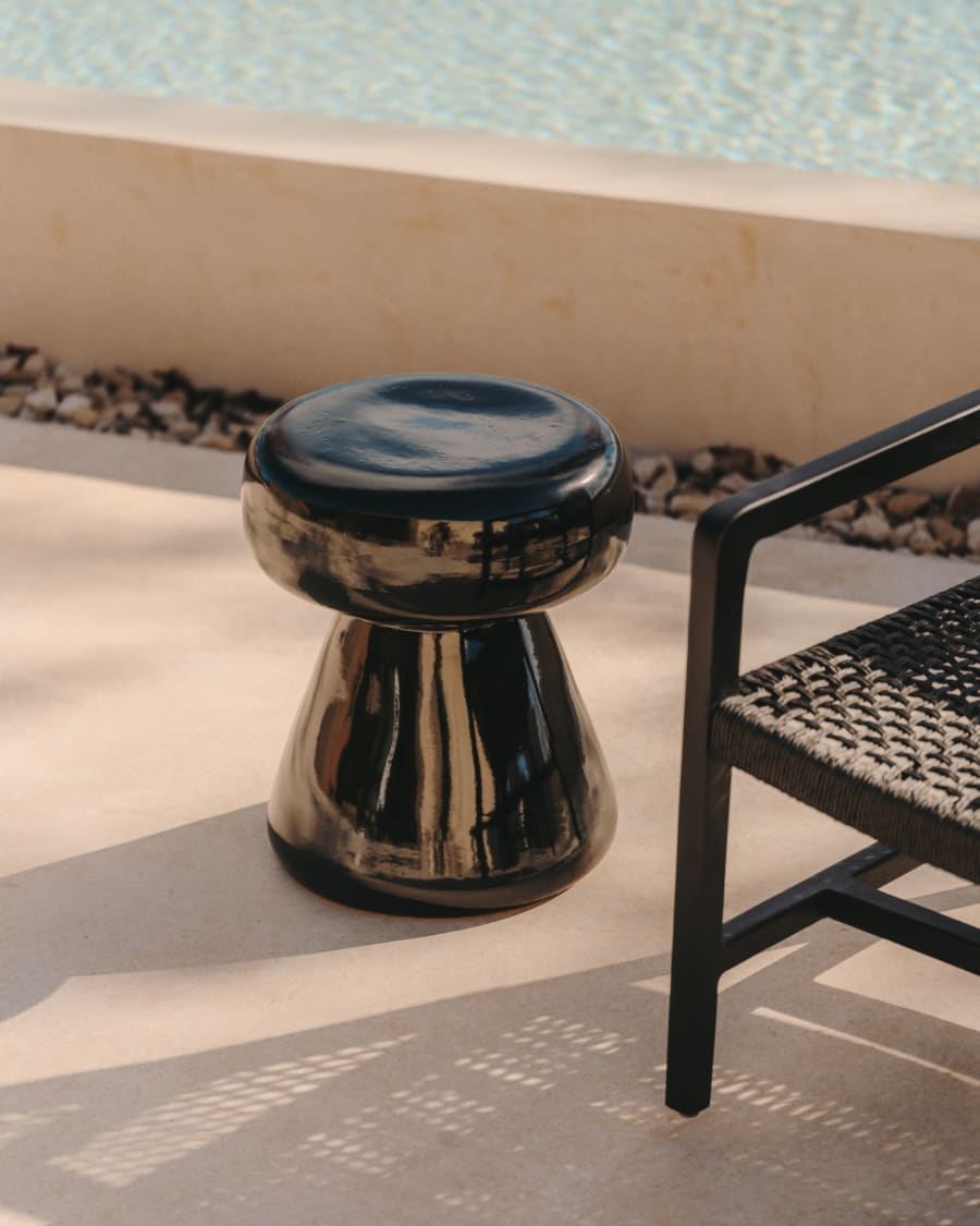 Ceramic side table black
