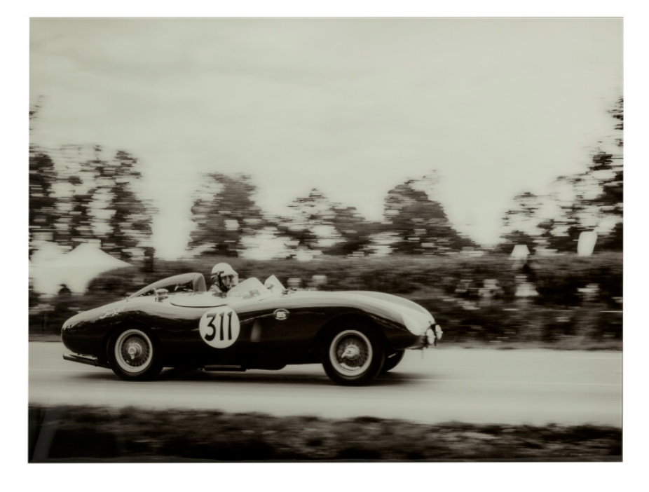 Black & white picture racing car - pick up in store