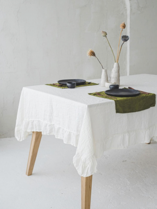 Linen white tablecloths with ruffles