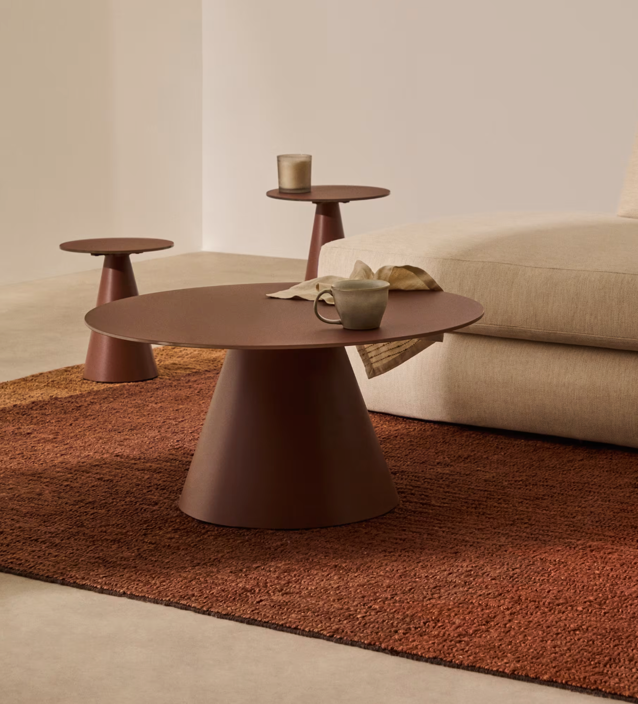 Conic coffee table