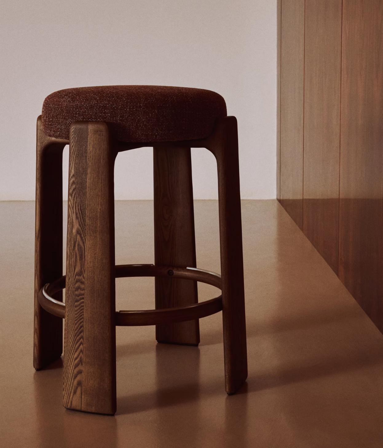 Circle high chair