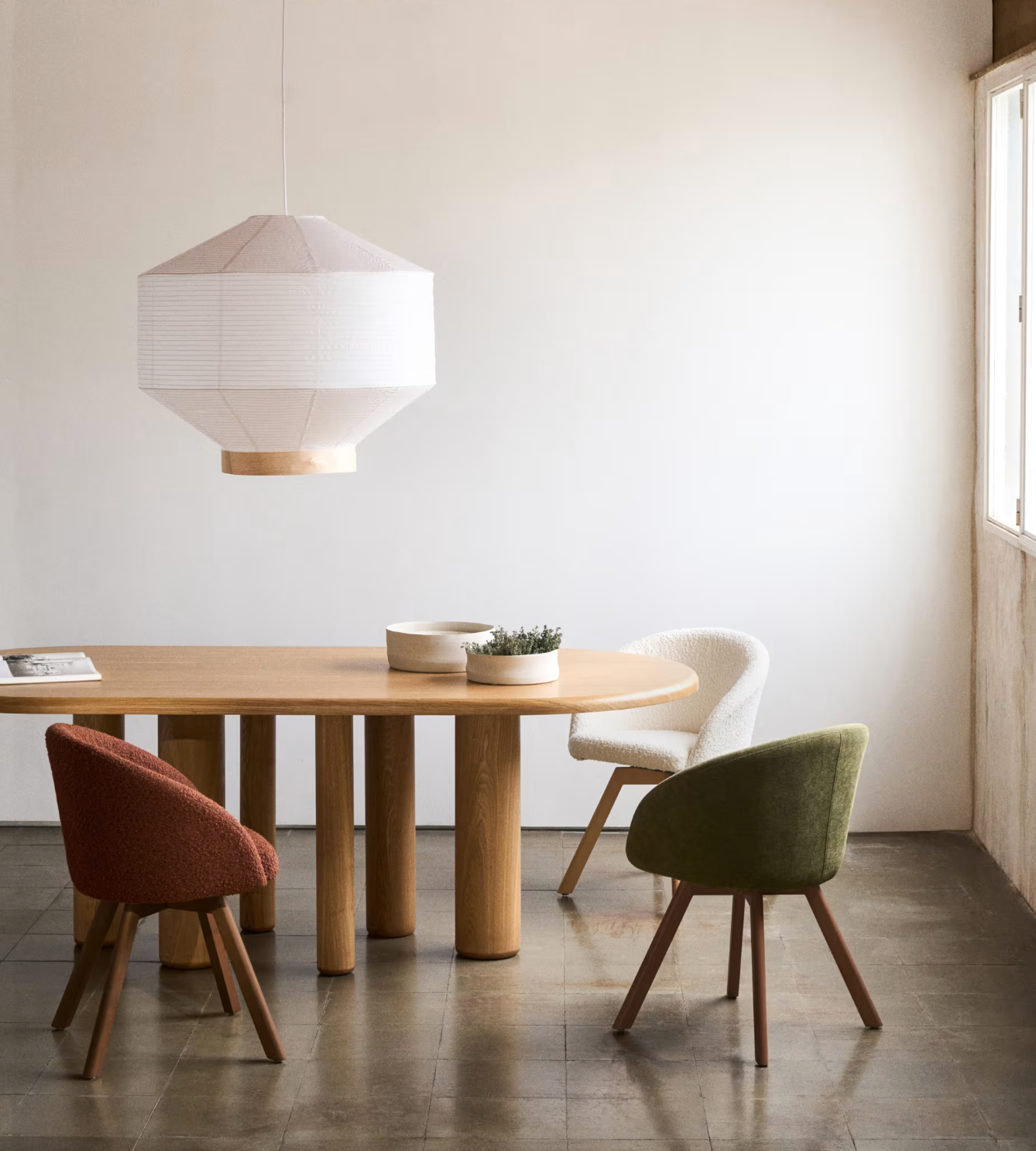 Slide oval table