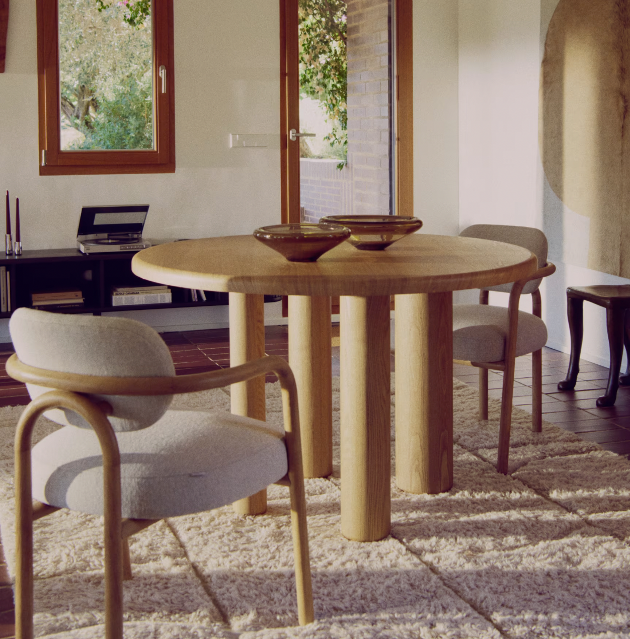 Slide round table