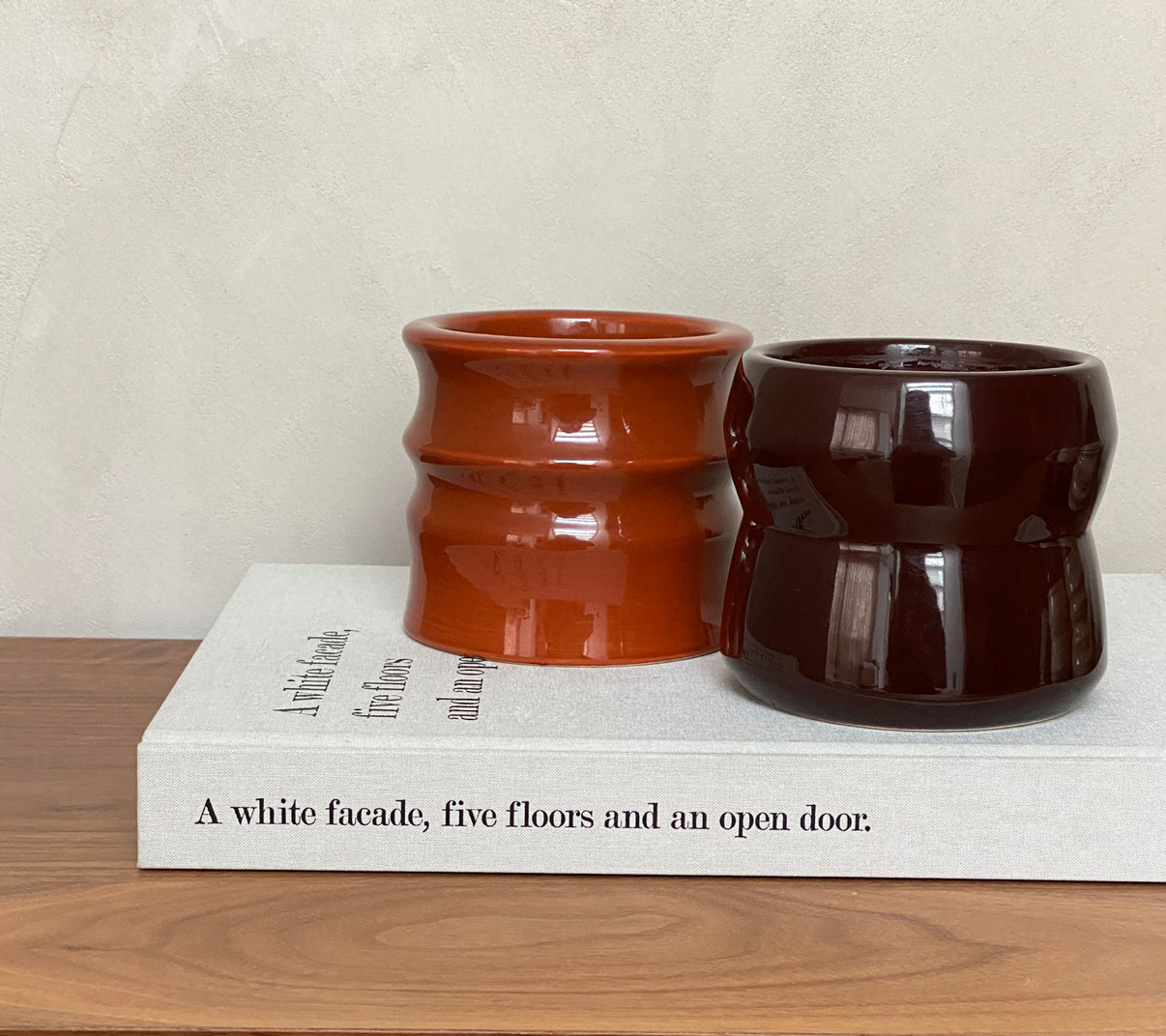 Happy ceramic candles