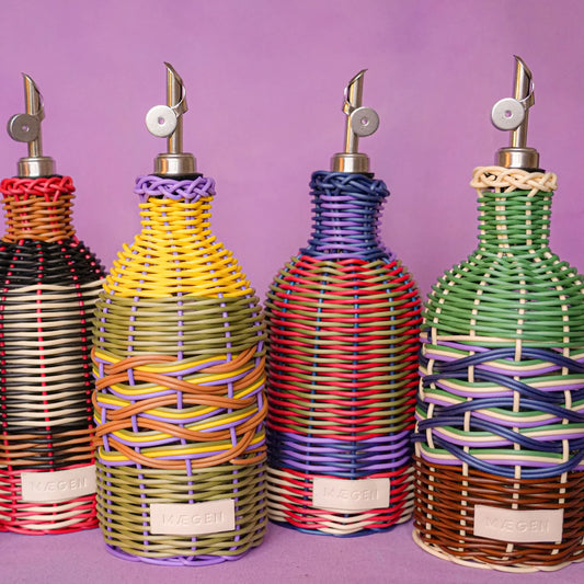 Colorful oil pourer