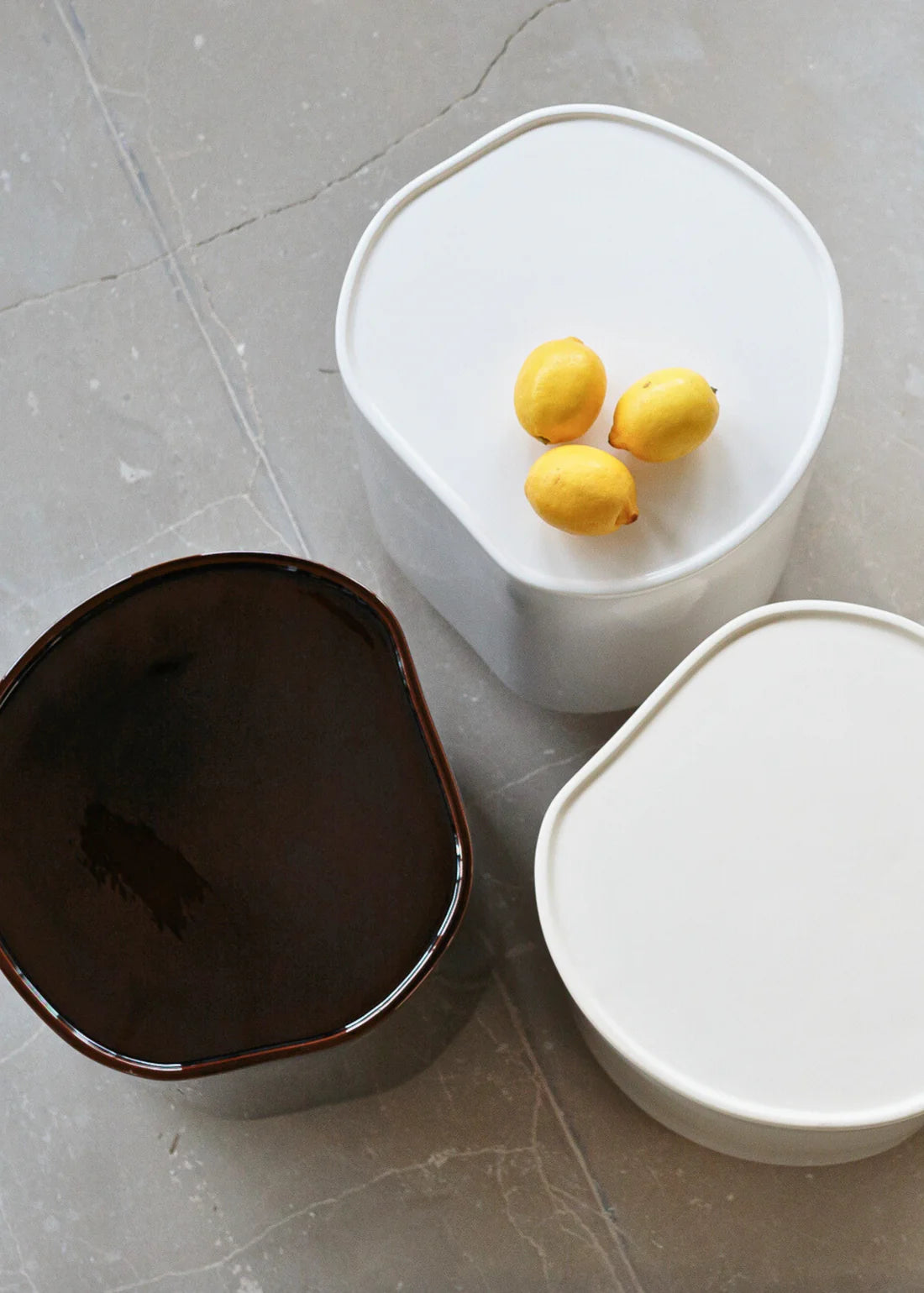 Ondulation side tables
